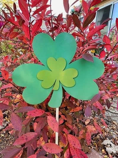 Shamrock Duo Wooden Garden and Yard Stakes – Harvest Array